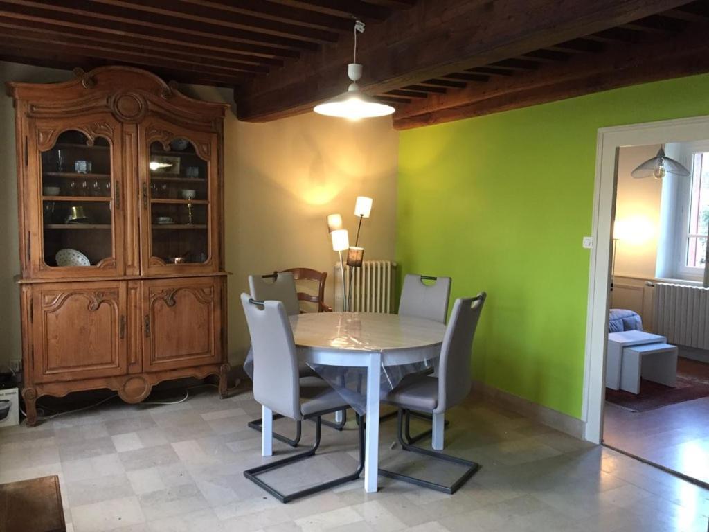 L' Huis-Au-Tilleul Quarré-les-Tombes Esterno foto