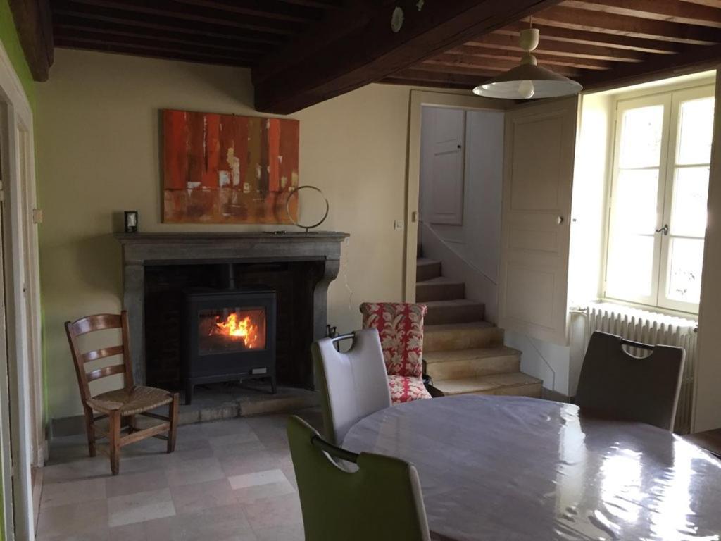 L' Huis-Au-Tilleul Quarré-les-Tombes Esterno foto